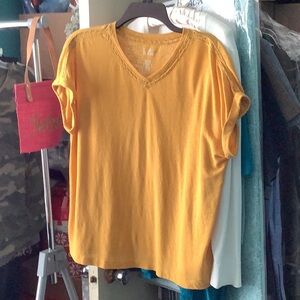 Women’s Fall Large Gold V-neck short sleeve pullover cute top